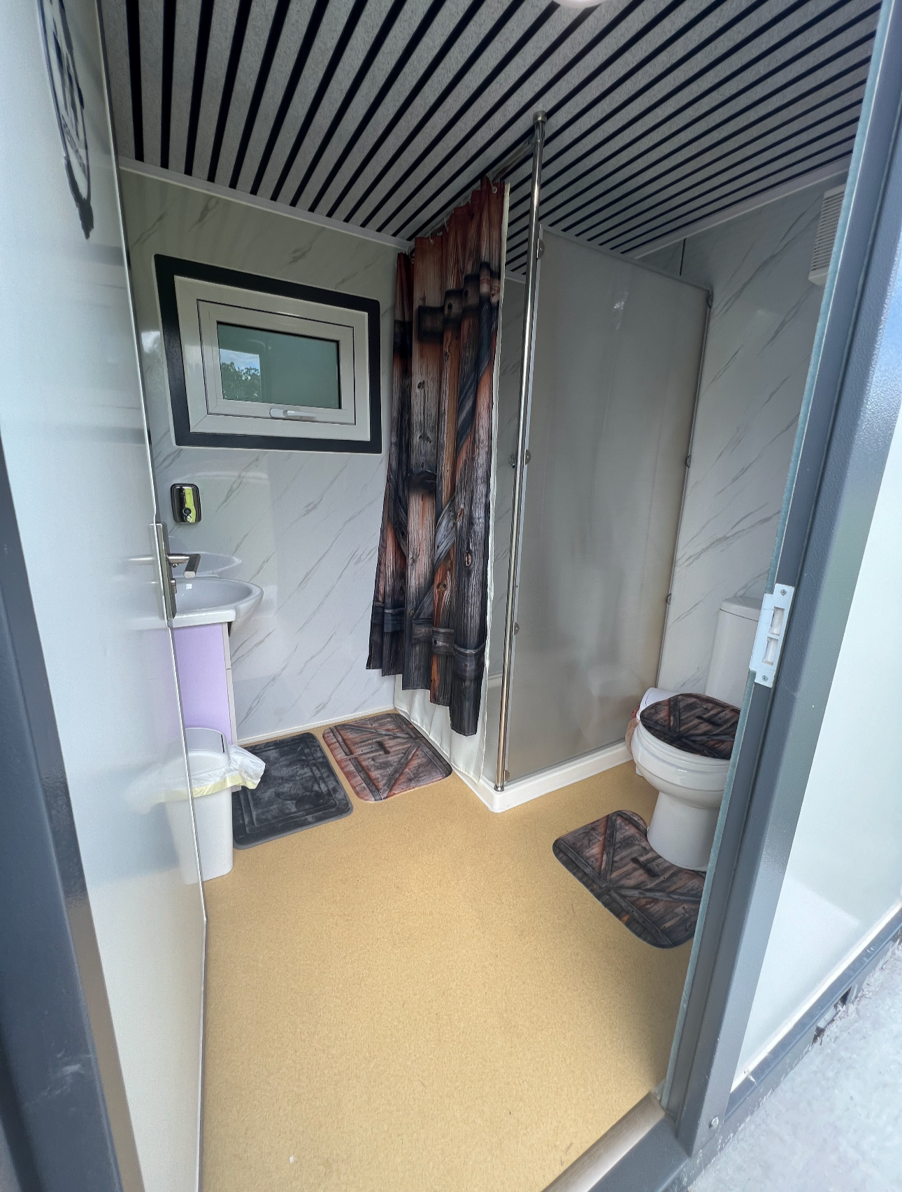 Prefabricated Restroom With Shower Style 1