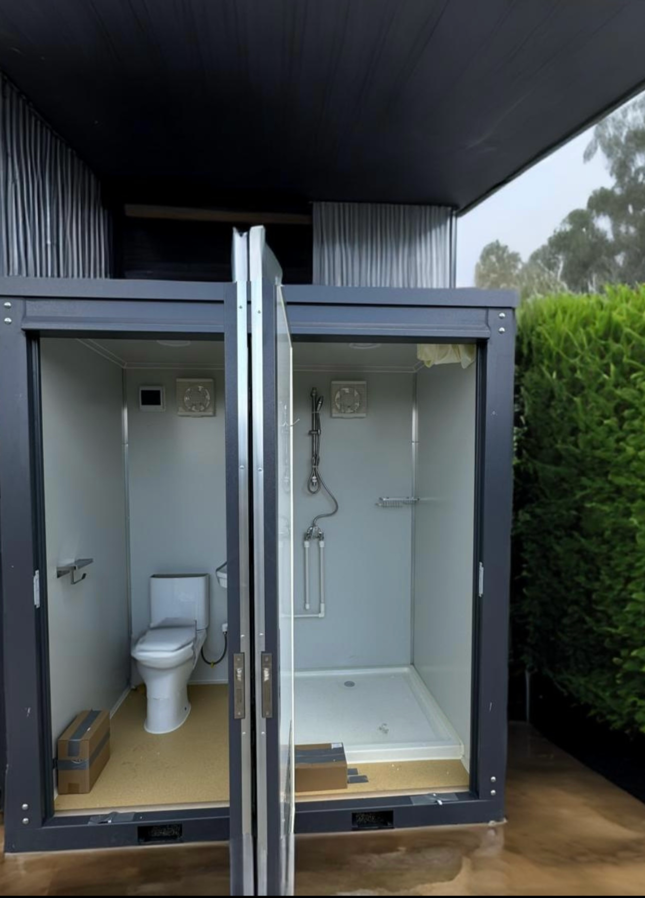 Toliet/Shower Side By Side Unit
