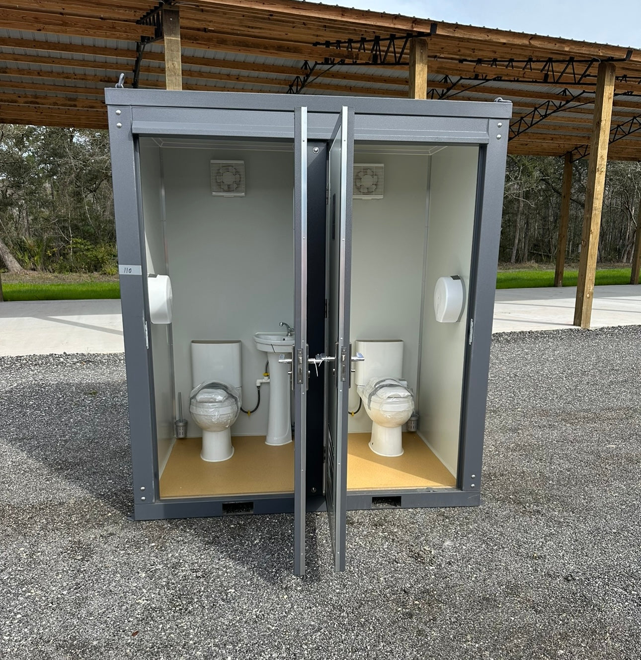 Prefabricated 2 Stall Toilet/Sink Unit