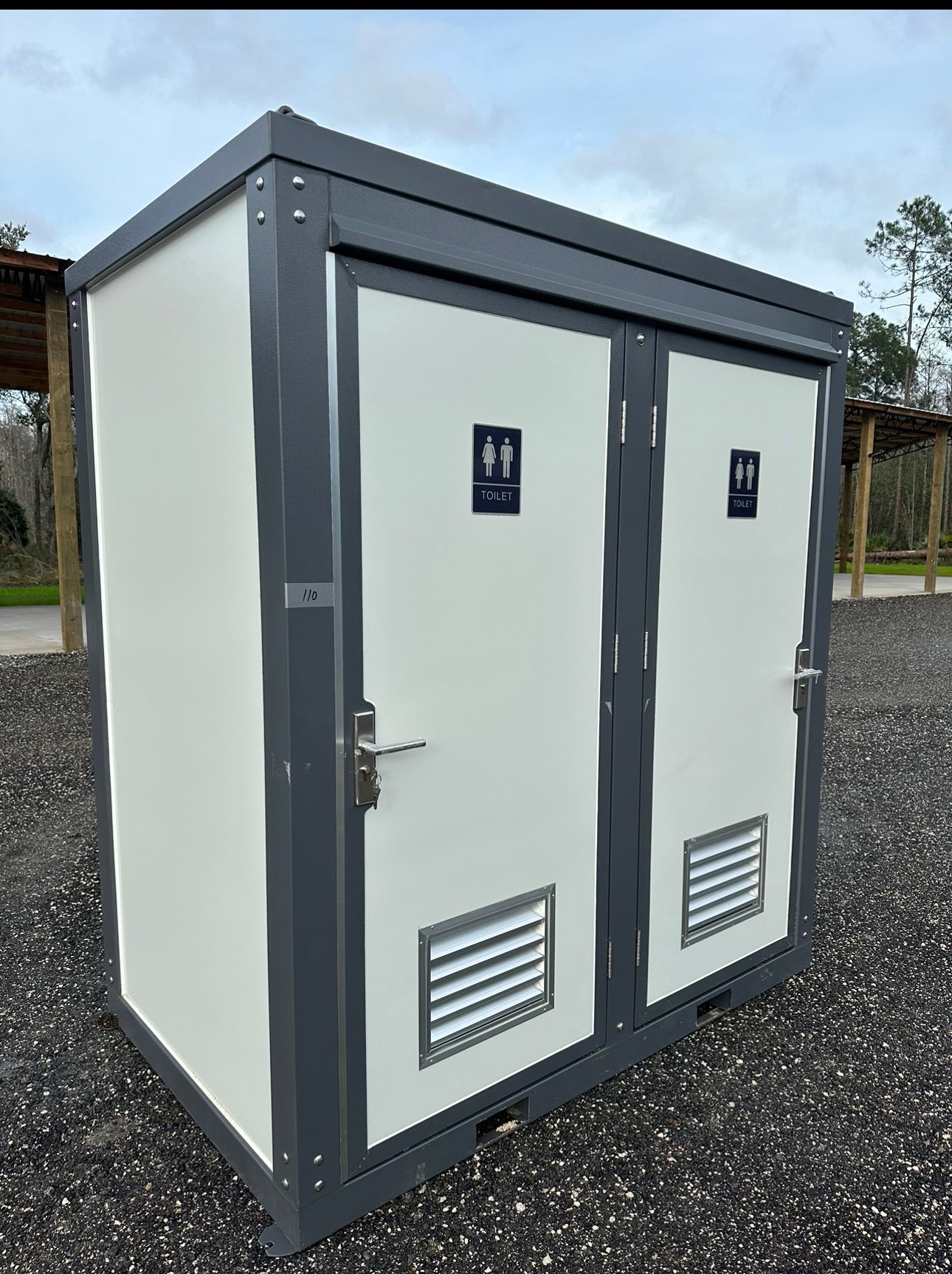 Prefabricated 2 Stall Toilet/Sink Unit